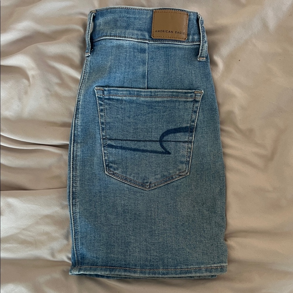 American Eagle Outfitters Light Blue Denim Jeans